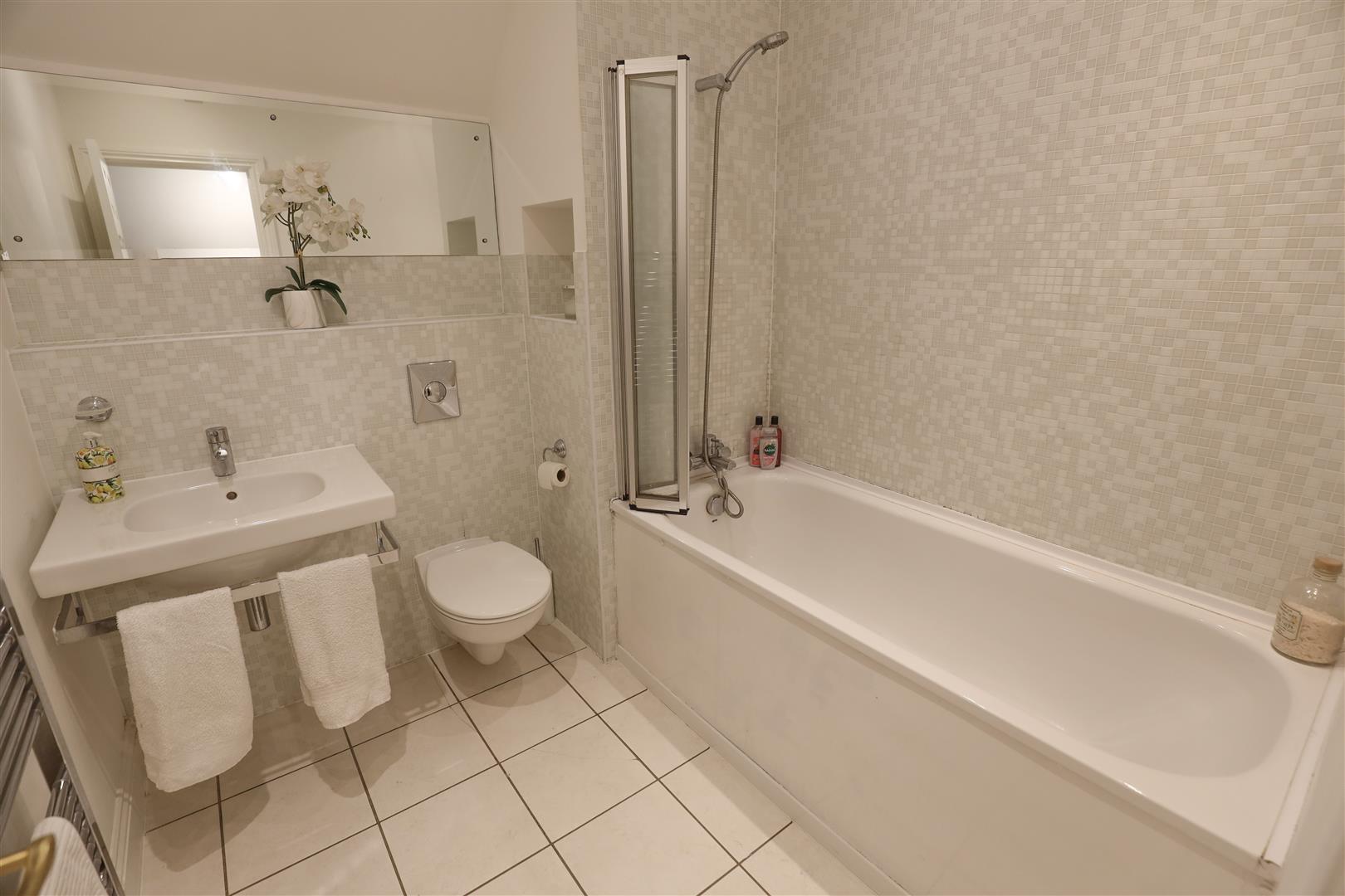 2 Western Courtyard, Talygarn Manor, Talygarn, Pontyclun, Rhondda Cynon Taff, CF72 9WR